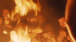 7. Daenerys Targaryen ( Khaleesi ) Burns Alive in Fire – Game Of Thrones