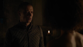 7. Game of Thrones 7×02 Grey Worm Missandei Kiss