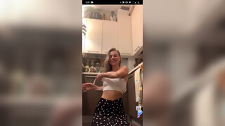 10. Bigo downblouse russian girl show tits