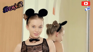 9. Mickey mouse try on lingerie in the hause danceer