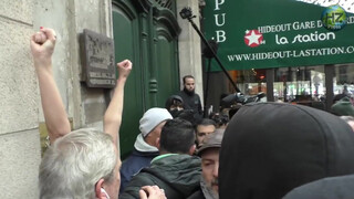 8. Une Femen torse nu perturbe la marche contre l’islamophobie – Gare du Nord, Paris – 10 novembre 2019