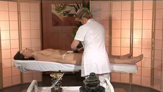 5.2 Детокс массаж с деревянными камнями; стоун терапия;  Detoxifying massage with wood stones