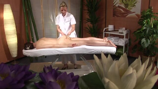 2. 3.4 Relaxing body massage with bamboo; расслабляющий релакс массаж тела бамбуковыми палочками