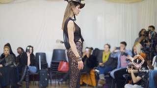 9. Another Model Without Panties (Pantiless) in Fashion show catwalk | Fashion Trends