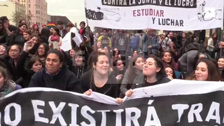 6. Miles de manifestantes marchan contra la violencia machista en Chile