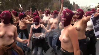 7. Miles de manifestantes marchan contra la violencia machista en Chile