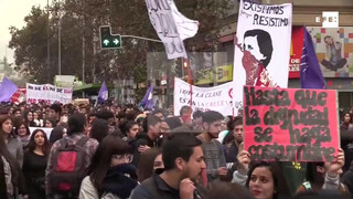 2. Miles de manifestantes marchan contra la violencia machista en Chile