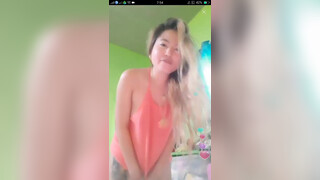4. Bigo Live Pinay Show her tits