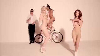 9. – Emily Ratajkowski Nude – 2013 Robin Thicke – Blurred Lines ftTI and Pharre