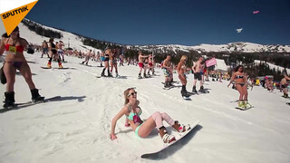 10. 1498 Snowboarders in Bikinis Set New Record for Russia
