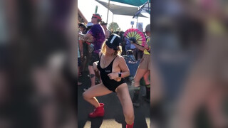 2. Dirtybird Campout West Coast 2019 – The Squirting Lady