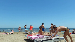 9. Une minute à la plage de Valencia