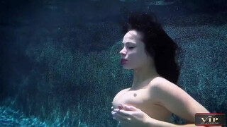 9. Nude Underwater Photoshoot