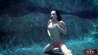 Nude Underwater Photoshoot