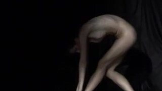 1. Siêu mẫu khỏa thân với Nghệ thuật Múa Đương đại  MuabanOto.flv – YouTube