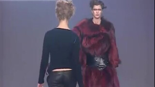 2. “Sonia Rykiel” Autumn Winter 2001 2002 Milan 3 of 4 Pret a Porter Woman by FashionChannel