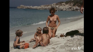 5. 1973 : Le monokini sauvage envahit les plages | Archive INA