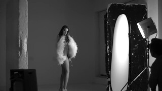 5. See how to photograph nude models with art model Rubia & Thomas Holm