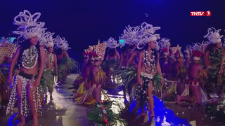 8. Heiva i Tahiti 2015 Ori i Tahiti Premier prix costume végétal