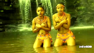 2. African beauties with IMIFANEKISO, Model: Okuhle  and Sbongile, song by Bahubhe_Gabigabi.