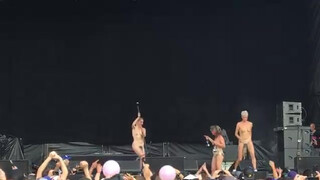 2. Peaches – Fuck the Pain Away – Live – Riot Fest – Chicago, IL – 9/16/17