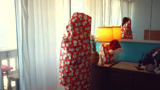 6. Unwrap Your Christmas Gift From Piper!