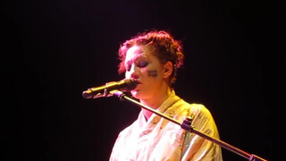 4. Amanda Palmer sings ‘Dear Daily Mail’ song 12/07/2013 London Roundhouse