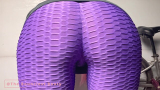 5. Pt 2! – Buttcrush Brand Leggings try on. Butt are they Deadlift Proof? (see what i did there ????)