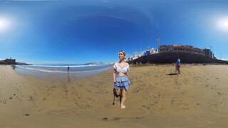 10. Walk with me at Las Canteras Beach in Las Palmas, Gran Canaria. 360° Virtual Reality