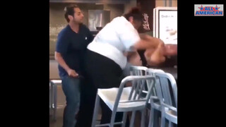 4. GRAPHIC:McDonald’s Employee Got Into A Brutal Fight With A Customer Over Milkshake