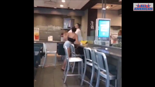 2. GRAPHIC:McDonald’s Employee Got Into A Brutal Fight With A Customer Over Milkshake