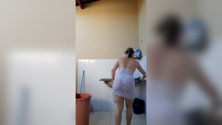 3. Estendir roupa no varal/tomei banho #TitiaCumadre