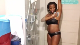3. MY N***KED SHOWER ROUTINE AND THEN THIS HAPPENED A ****MUST WATCH  ****