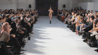 2. Best No Bra model fashion, Naked Fashion Show – Best of Minimalist Designs