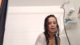 4. #rotina #banho #shower Aqueceu muito por aqui ???? it’s getting HOT