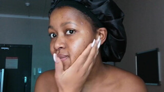 10. MY SHOWER ROUTINE FOR HYPERPIGMENTATION || SOUTH AFRICAN YOUTUBER