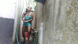 9. SHOWER SA LIKOD BAHAY USUNG DIY HOSE SHOWER subukan ko lang/MISS RAQUEL PINAY