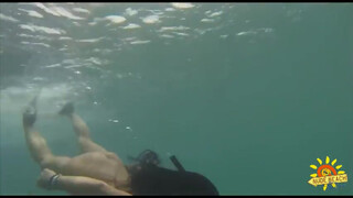 3. Girl swims underwater in fins and snorkel (Девушка плавает под водой в ластах и маске с трубкой)