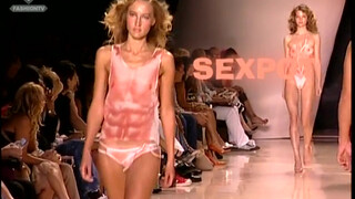 1. fashiontv | FTV.com – TENDANCE SEXPOT FEM PE 2005