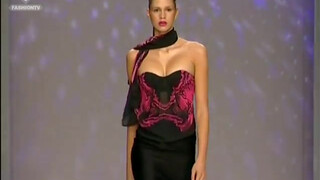 10. fashiontv | FTV.com – TENDANCE SEXPOT FEM PE 2005