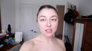 1. Winter Break “Glow Up” Transformation// Natural Fake Tan + Glam Makeup Tutorial