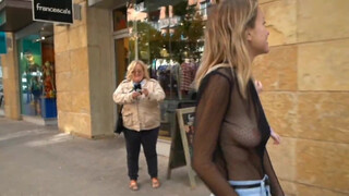 4. Taking Photos Strangers with Braless nude boobs