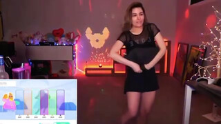 5. Alinity shows the stream her…
