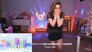 Alinity shows the stream her…