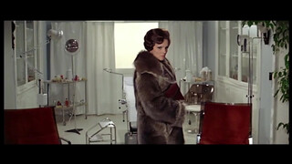 4. Calmos (1976) – Première scène