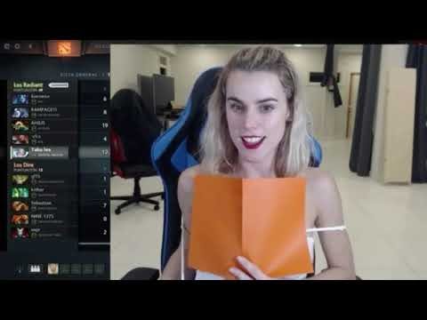 Twitch streamers NIP SLIP 