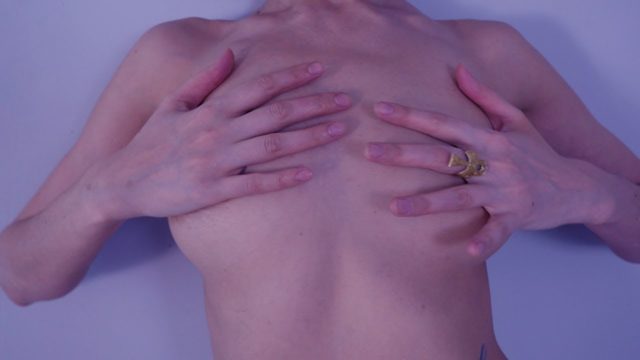 Бесплатно ютуб видео видео девушек обнаженных голых